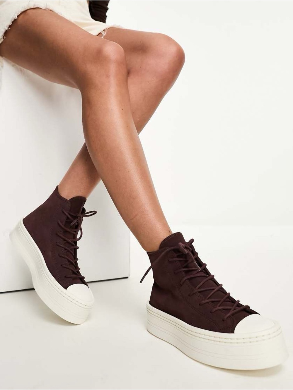 Converse Chuck Taylor All Star Modern Lift Platform Hi
Brown Egret (Women's)